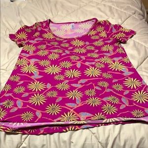 Like new Lularoe medium classic tee